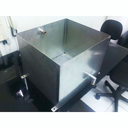 Reservatório para fluidos em aço