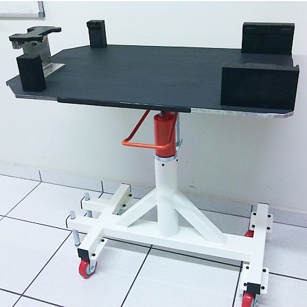 Mesa de montagem com ajuste de ergonomia hidráulico